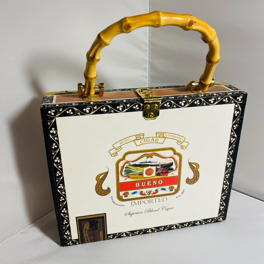 Yorkie Cigar Box Purse NWOT ๐๐ฎ๐ฌ๐ญ๐จ๐ฆ ๐๐๐๐ - Picture 6 of 14